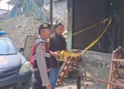 Polsek Jagakarsa Segel Toko Penjual Obat Keras di Srengseng Sawah