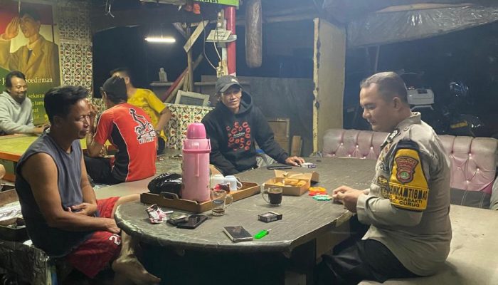 Bhabinkamtibmas Sukabakti Sambangi Pos Kamling, Perkuat Program Jaga Jakarta+ On The Spot