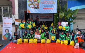 Milad ke-28 Rumah Zakat, Bingkisan Muharam dan GASPOL Bikin Bahagia Pengemudi Ojol di Tangerang Selatan