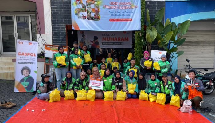 Milad ke-28 Rumah Zakat, Bingkisan Muharam dan GASPOL Bikin Bahagia Pengemudi Ojol di Tangerang Selatan
