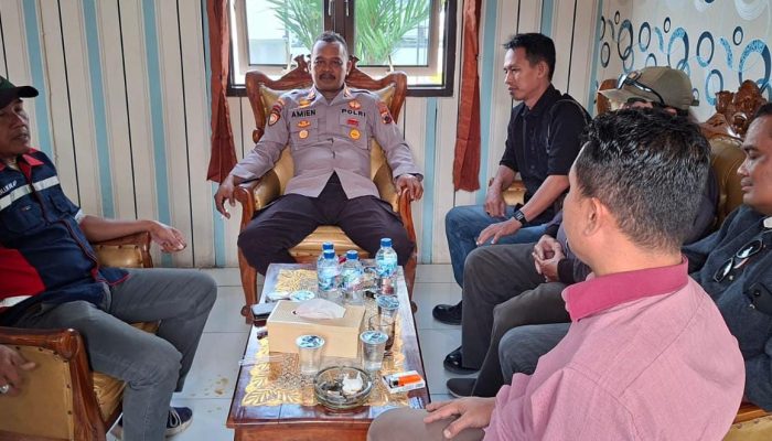 Tegas! Polsek Sidareja Panggil Kepala SPPG Sekecamatan, Buntut Ulah Oknum SPPG Yang Hadang Wartawan Catut Polsek – Koramil