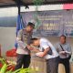 Polsek Ciputat Timur Gelar Jumat Berkah, Bagikan Makanan Gratis Kepada Masyarakat